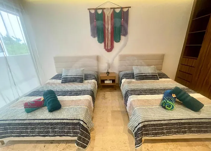 Aparthotel Private Suite, Walk To The Beach, Oceanview Rooftop Pool, Wifi Starlink 3*